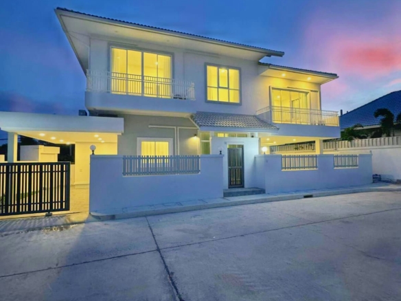 2-Storey Pool Villa for Rent at Casa Colina Hua Hin