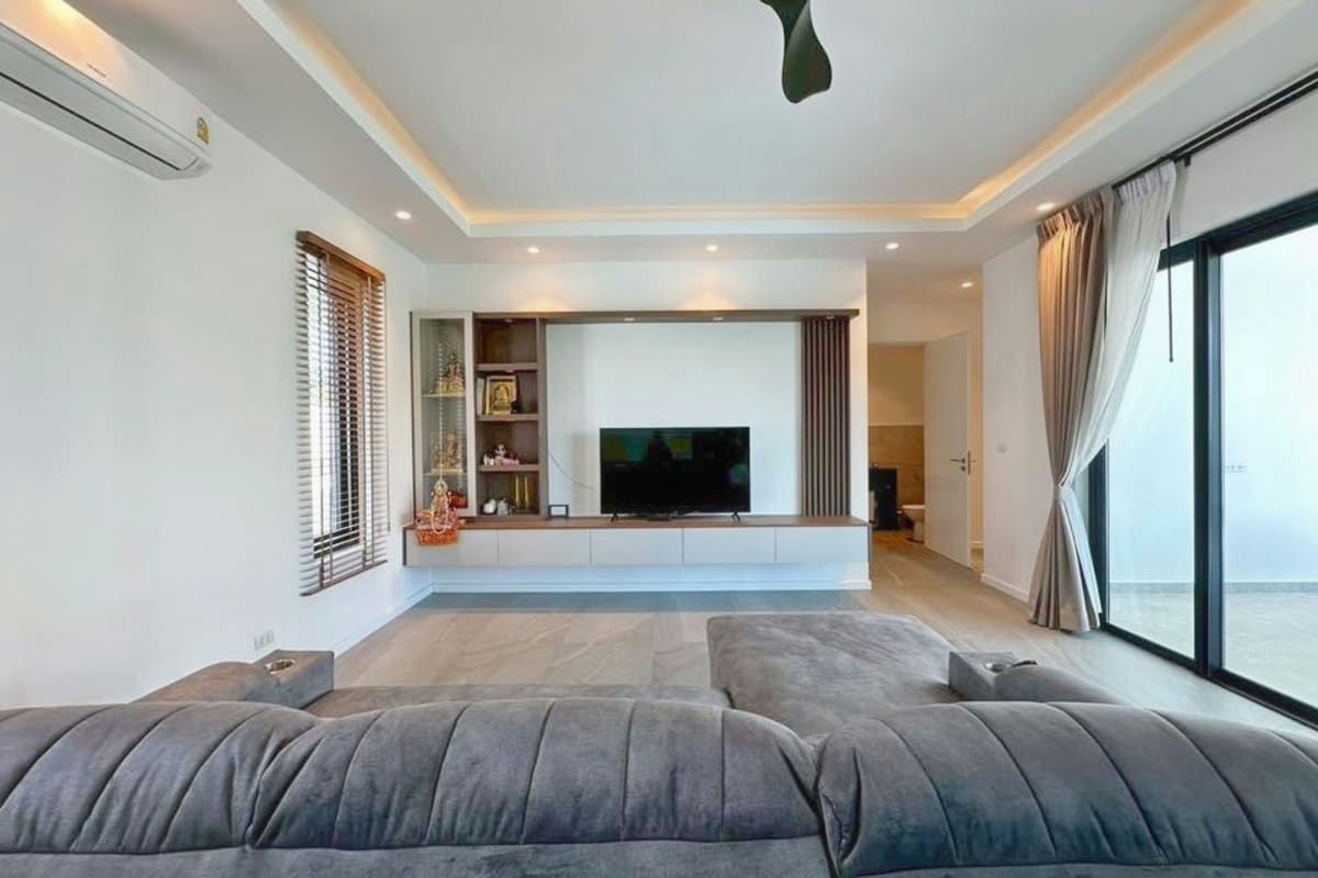 Private Pool Villa with Solar Panels for Rent Near Black Mountain
