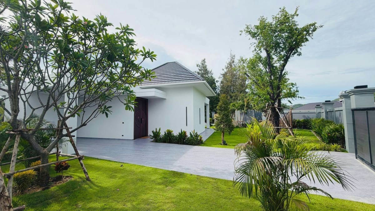 Luxurious House with Private Pool for Rent in Wang Phong, Pranburi