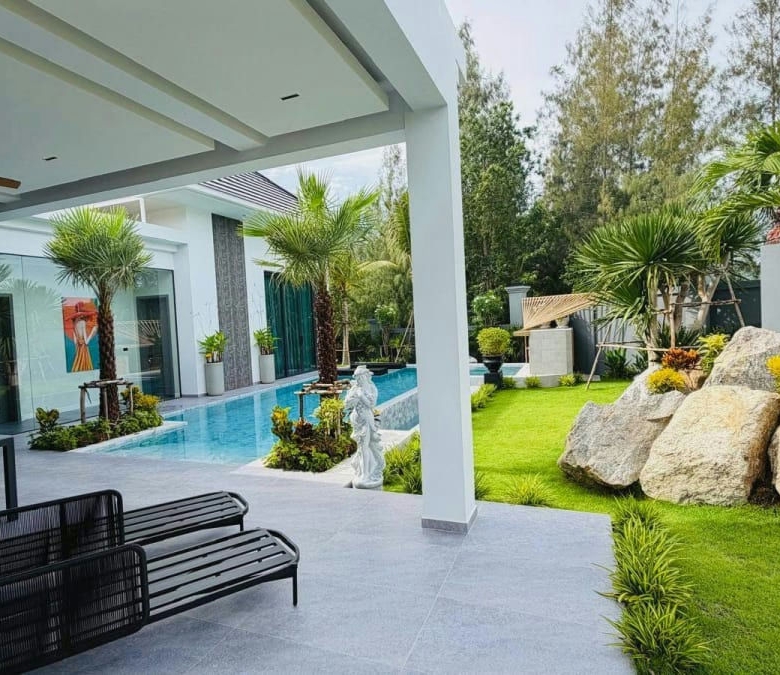 Luxurious House with Private Pool for Rent in Wang Phong, Pranburi
