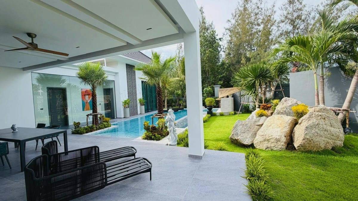 Luxurious House with Private Pool for Rent in Wang Phong, Pranburi