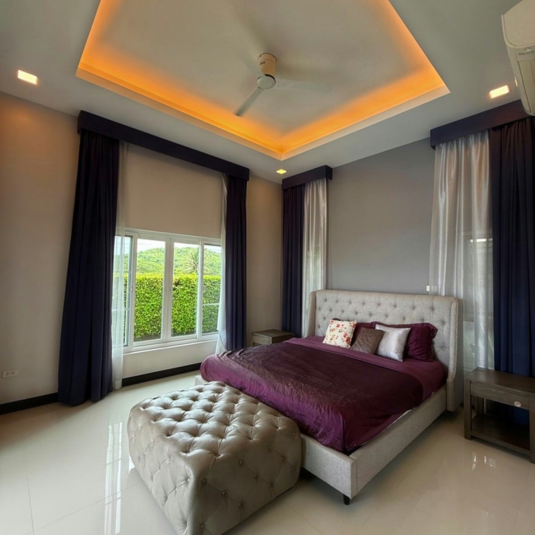 Spacious 4-Bedroom Pool Villa with Large Garden in Hua Hin