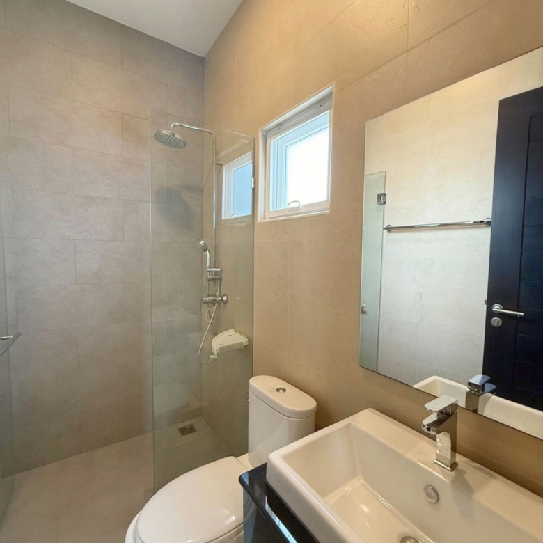 Spacious 4-Bedroom Pool Villa with Large Garden in Hua Hin