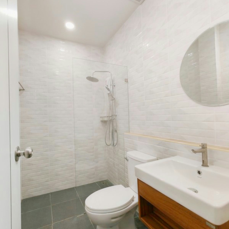 Spacious 5-Bedroom Pool Villa with Large Garden for Rent