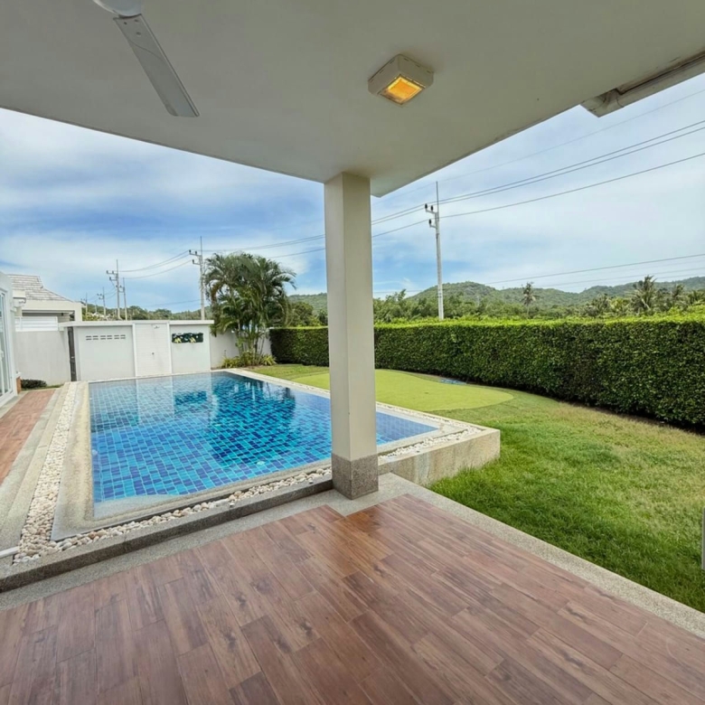 Spacious 4-Bedroom Pool Villa with Large Garden in Hua Hin