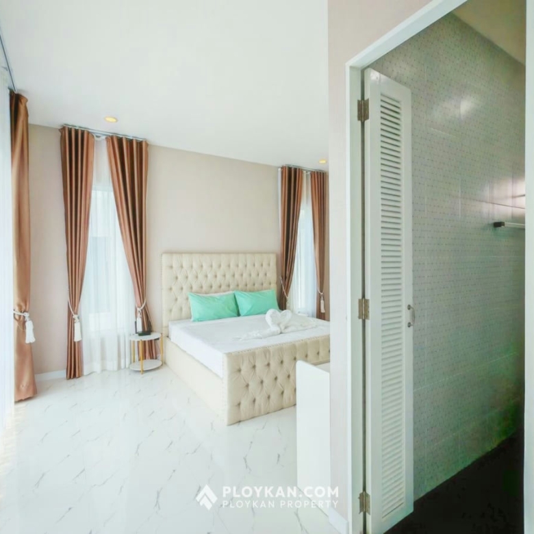 Pool Villa with Guest House for Rent in Thap Tai Hua Hin