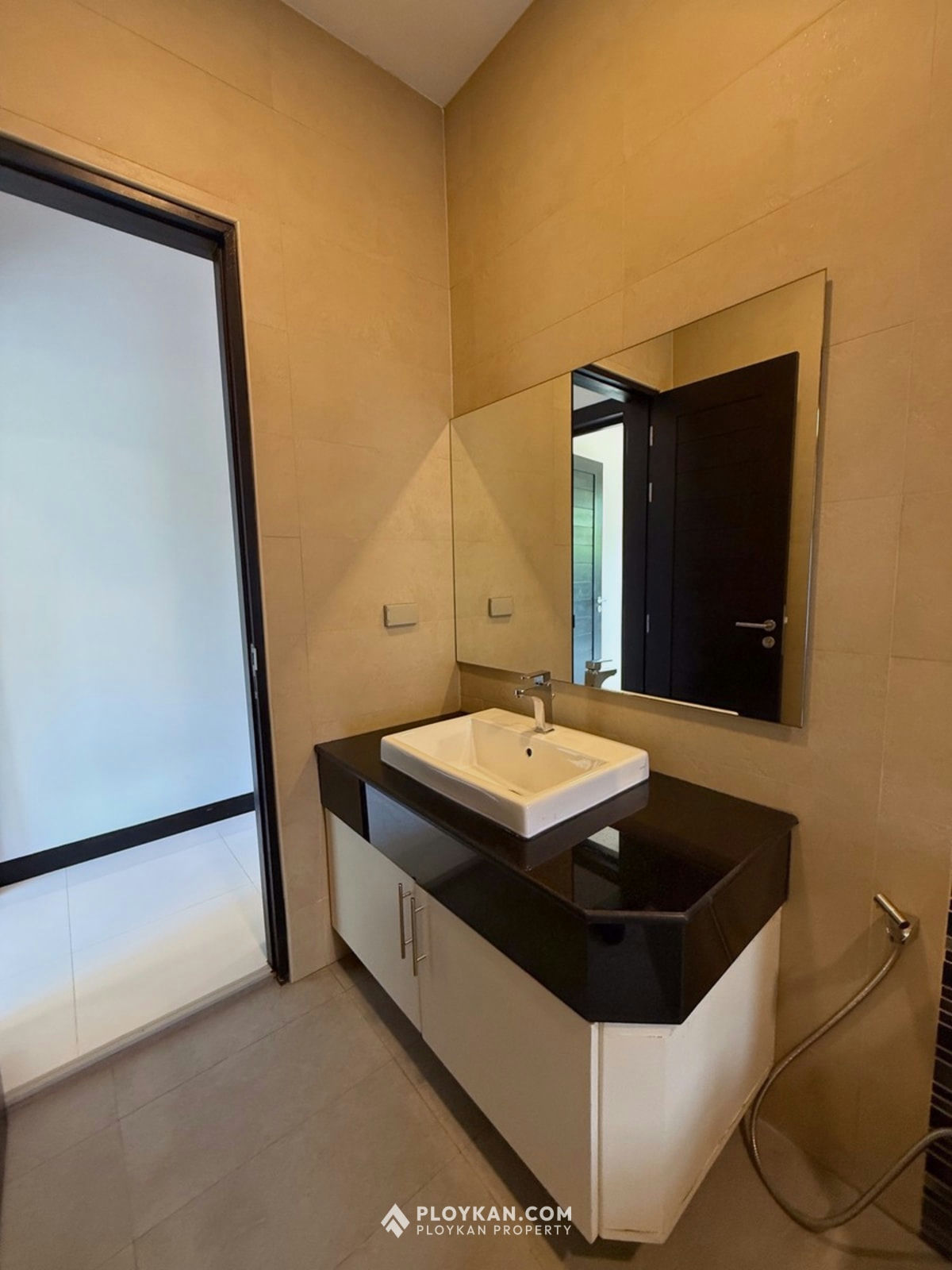 Spacious 4-Bedroom Pool Villa with Large Garden in Hua Hin