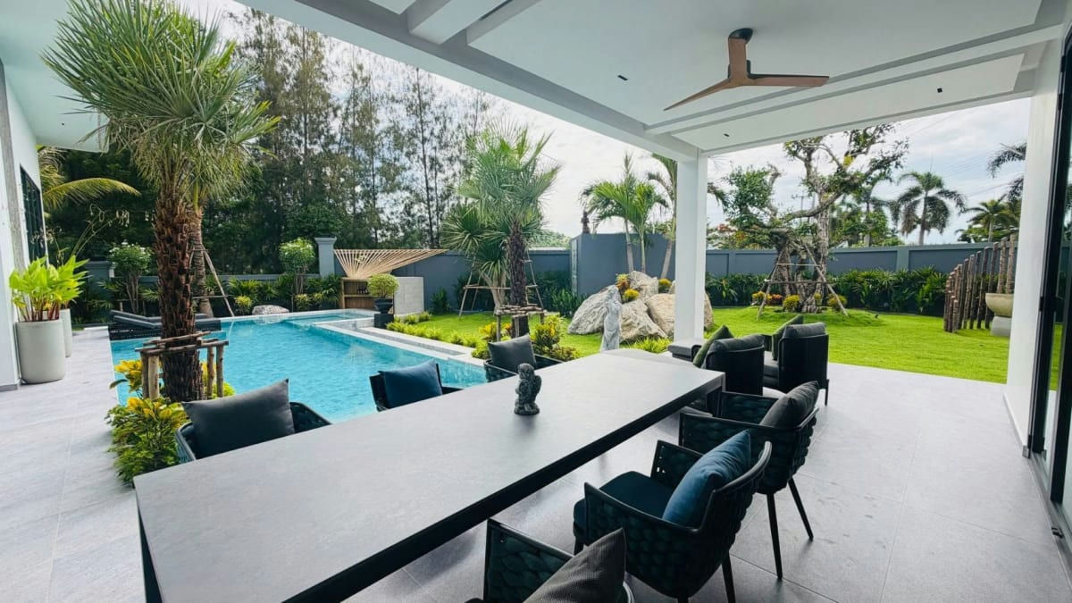 Luxurious House with Private Pool for Rent in Wang Phong, Pranburi
