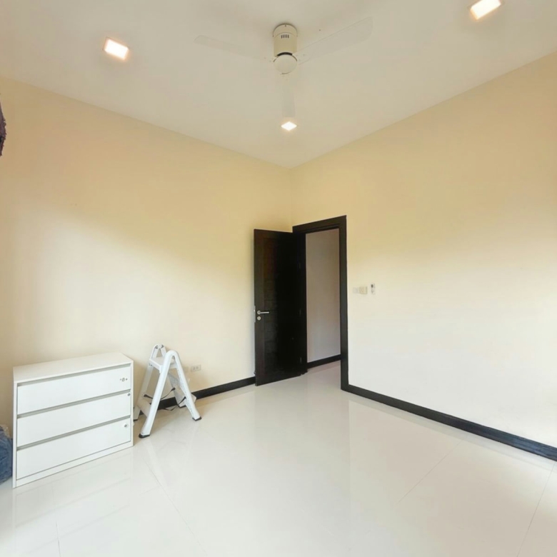 Spacious 4-Bedroom Pool Villa with Large Garden in Hua Hin