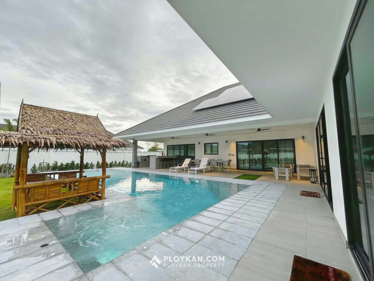 Luxury 4-Bedroom Pool Villa for Rent In The Clouds II