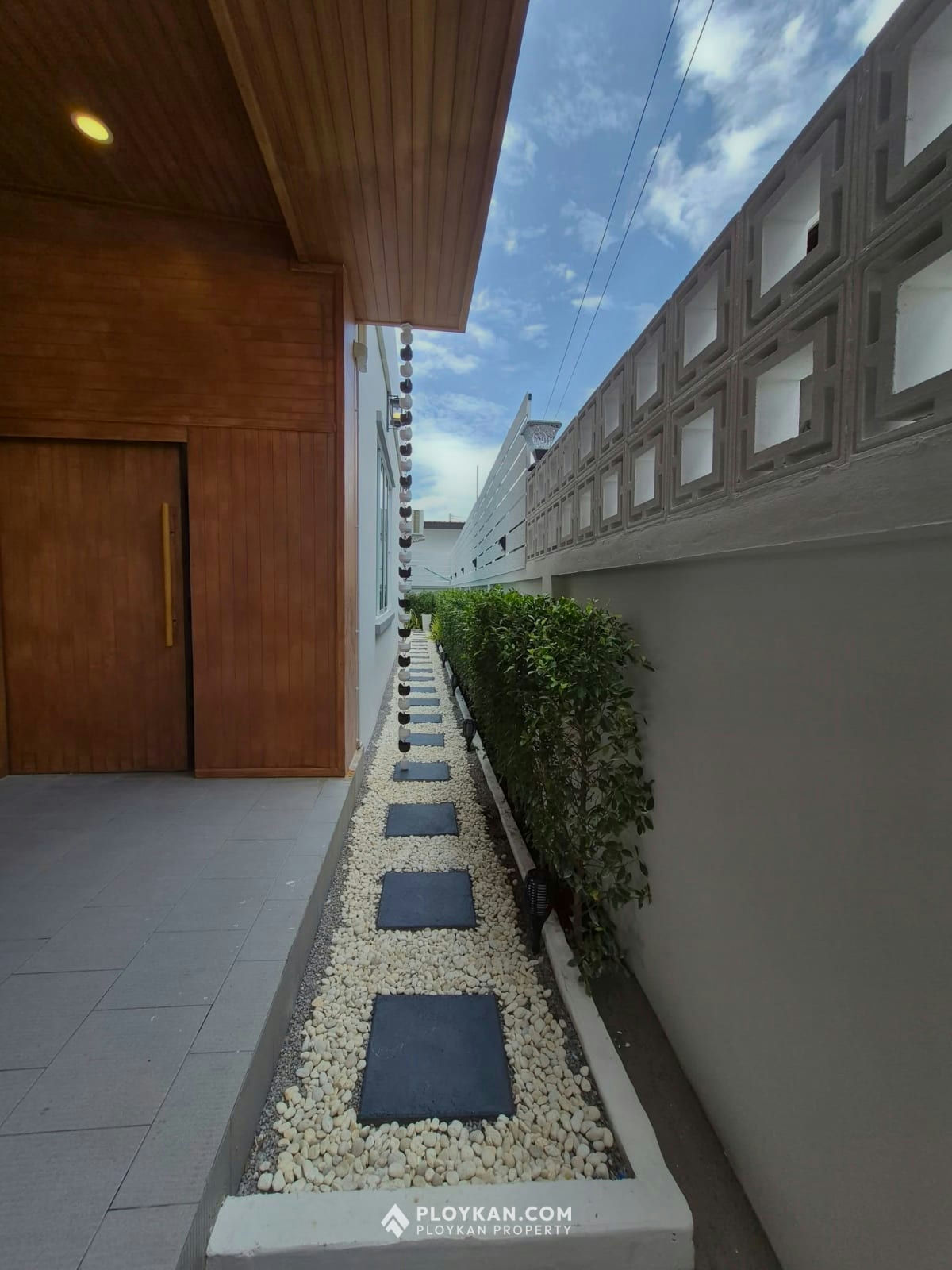 New Detached House with Private Pool for Rent in Wangpong Pranburi