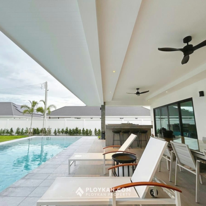 Luxury 4-Bedroom Pool Villa for Rent In The Clouds II