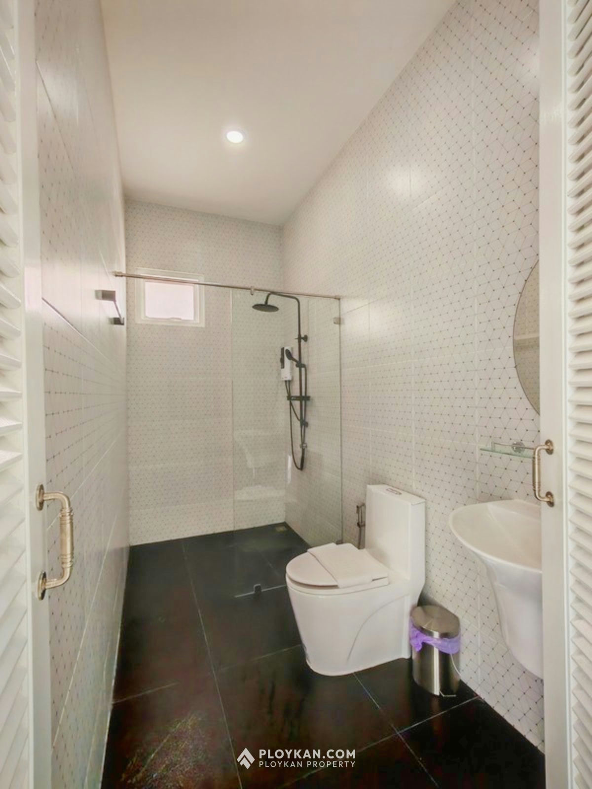 Pool Villa with Guest House for Rent in Thap Tai Hua Hin