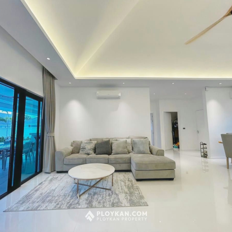 Luxury 4-Bedroom Pool Villa for Rent In The Clouds II