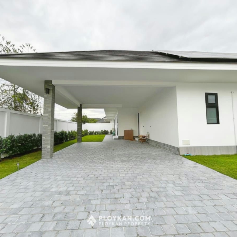Luxury 4-Bedroom Pool Villa for Rent In The Clouds II