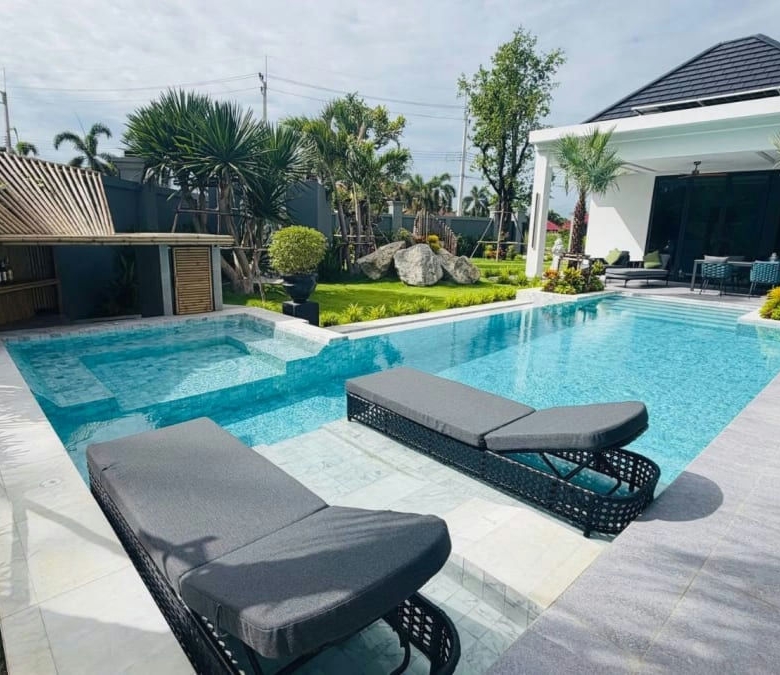 Luxurious House with Private Pool for Rent in Wang Phong, Pranburi