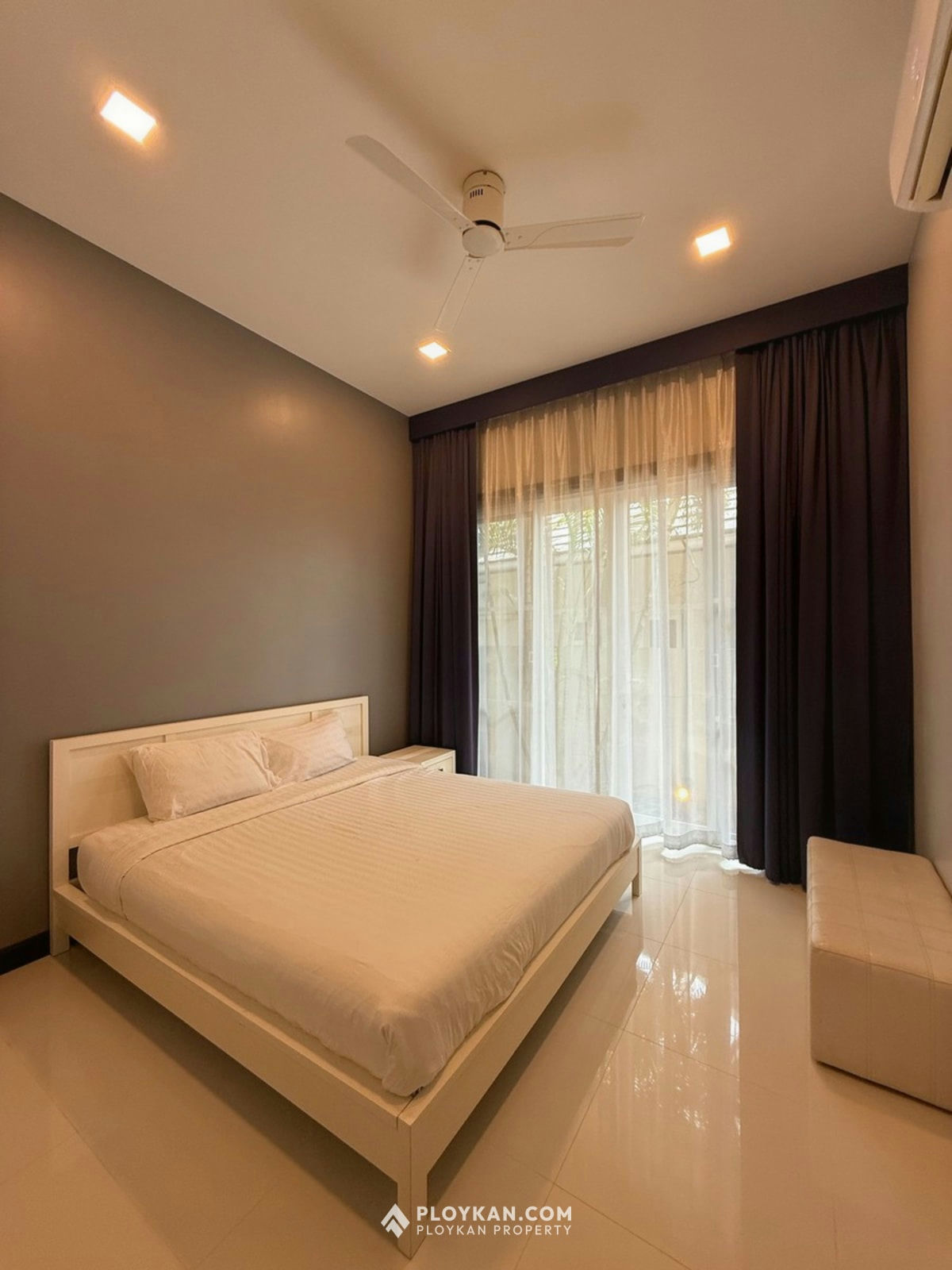 Spacious 4-Bedroom Pool Villa with Large Garden in Hua Hin