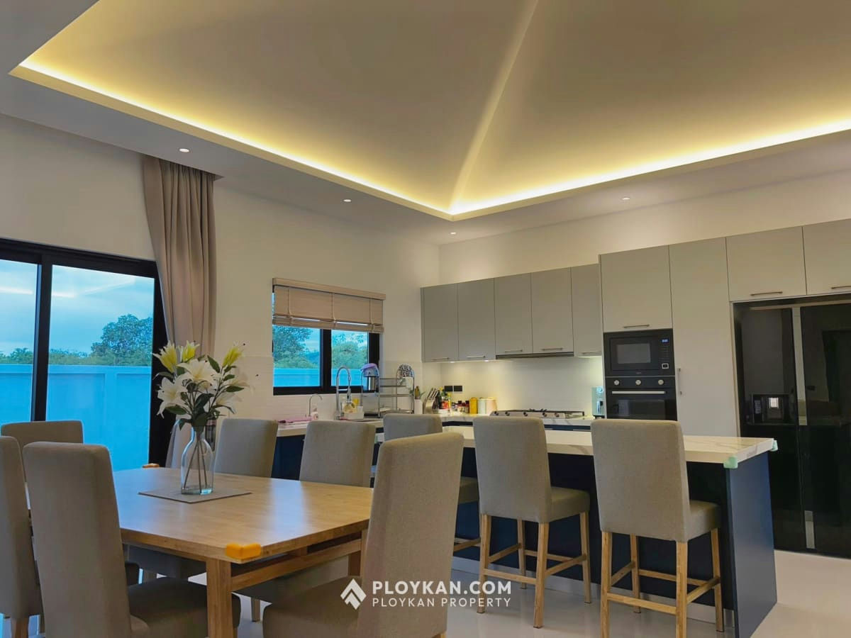 Luxury 4-Bedroom Pool Villa for Rent In The Clouds II