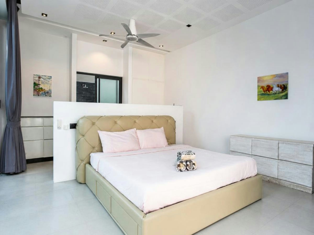 Modern Resort Style 4-Bedroom Pool Villa for Rent at La Lua Hua Hin