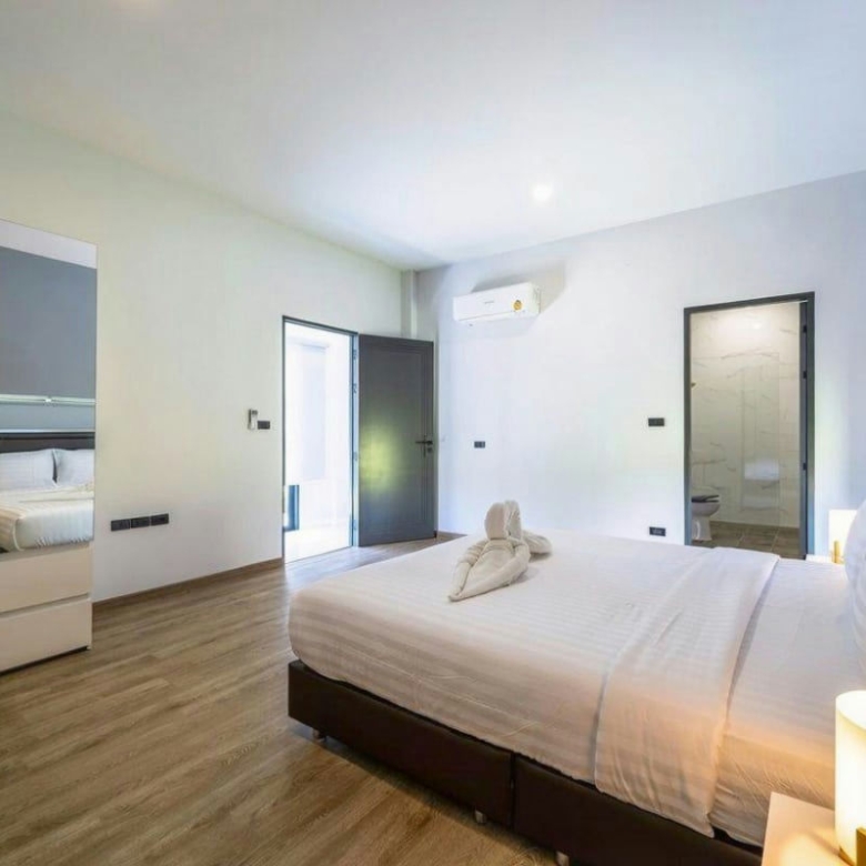 Modern Luxury Private Pool Villa for Rent near the Center of Hua Hin