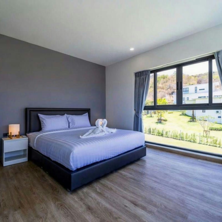 Modern Luxury Private Pool Villa for Rent near the Center of Hua Hin