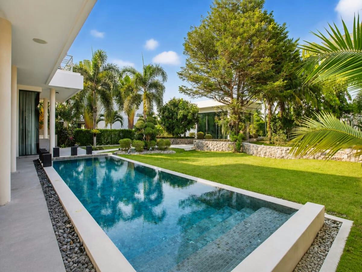 Modern Resort Style 4-Bedroom Pool Villa for Rent at La Lua Hua Hin