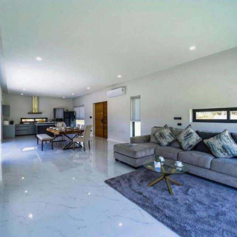 Modern Luxury Private Pool Villa for Rent near the Center of Hua Hin