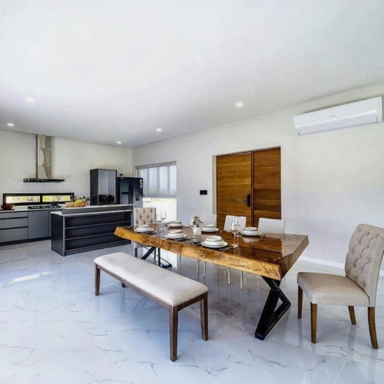 Modern Luxury Private Pool Villa for Rent near the Center of Hua Hin
