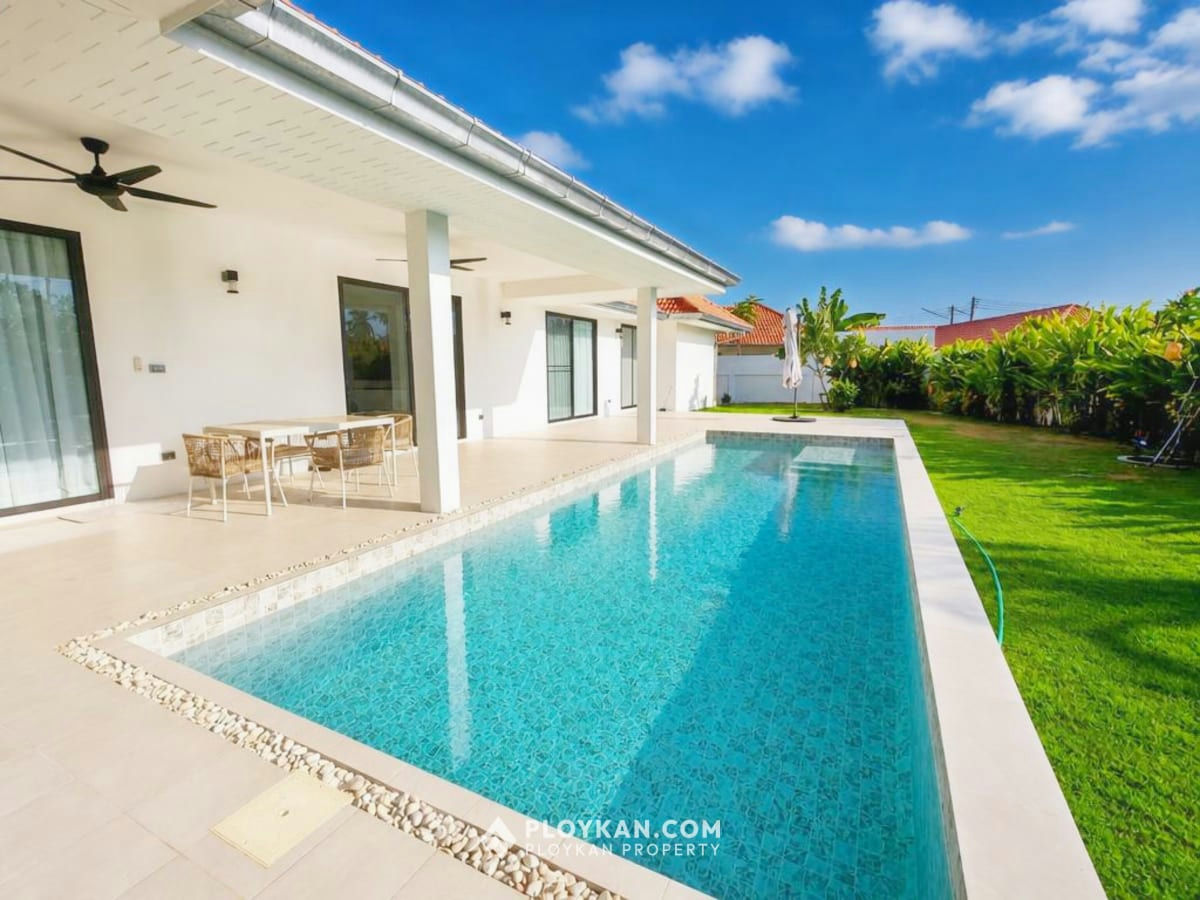 Modern 3-Bedroom Pool Villa for Rent in Wang Pong