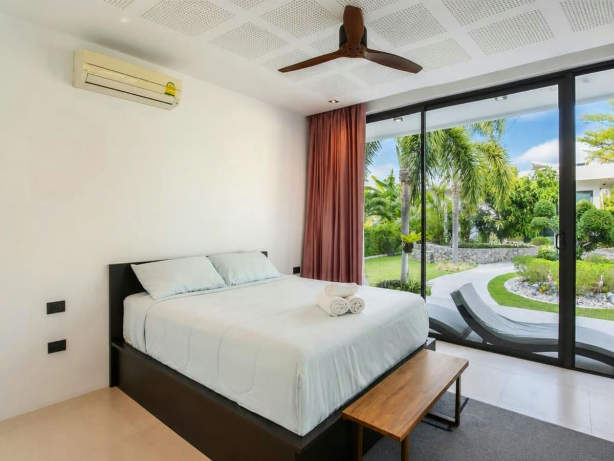 Modern Resort Style 4-Bedroom Pool Villa for Rent at La Lua Hua Hin