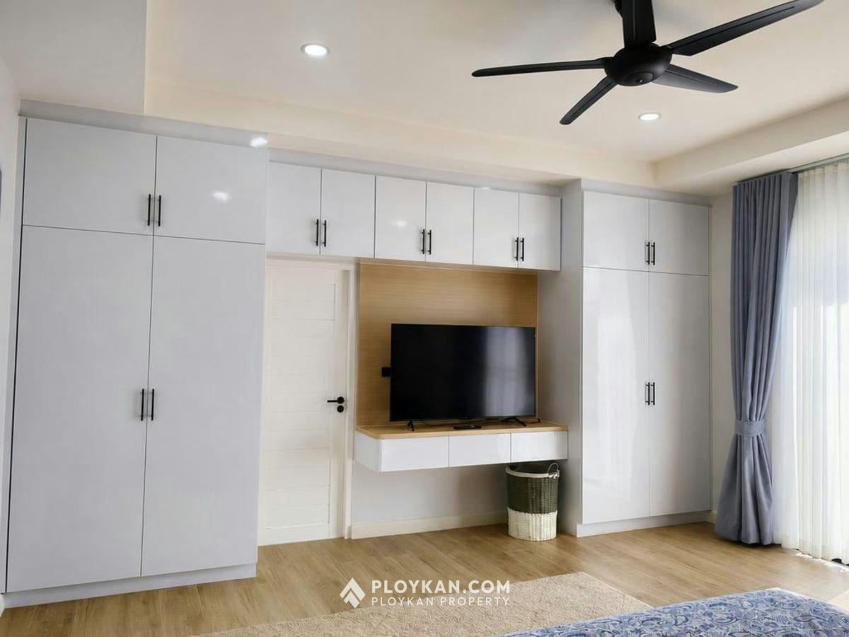 Modern 3-Bedroom Pool Villa for Rent in Wang Pong