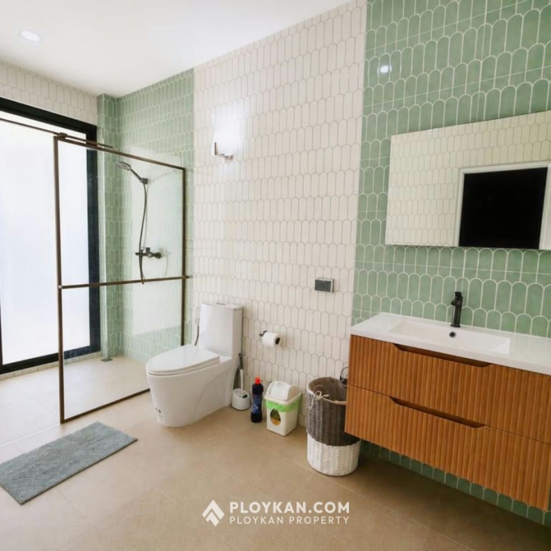 Modern 3-Bedroom Pool Villa for Rent in Wang Pong