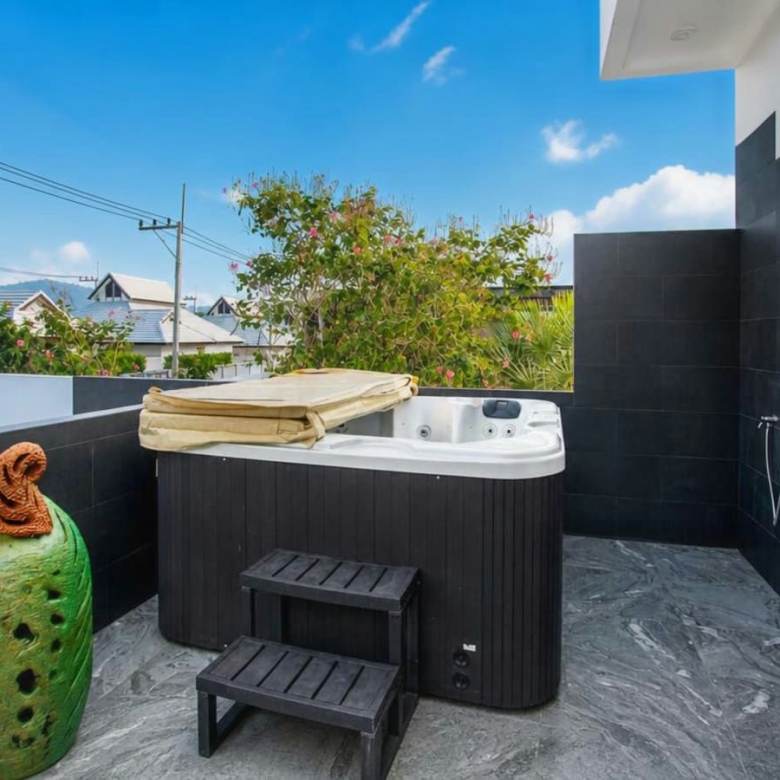 Modern Resort Style 4-Bedroom Pool Villa for Rent at La Lua Hua Hin