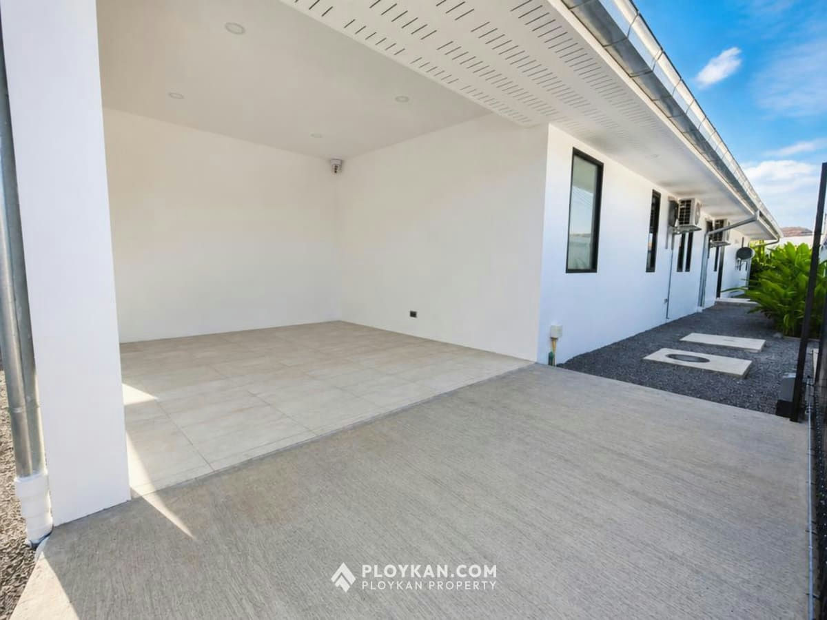 Modern 3-Bedroom Pool Villa for Rent in Wang Pong