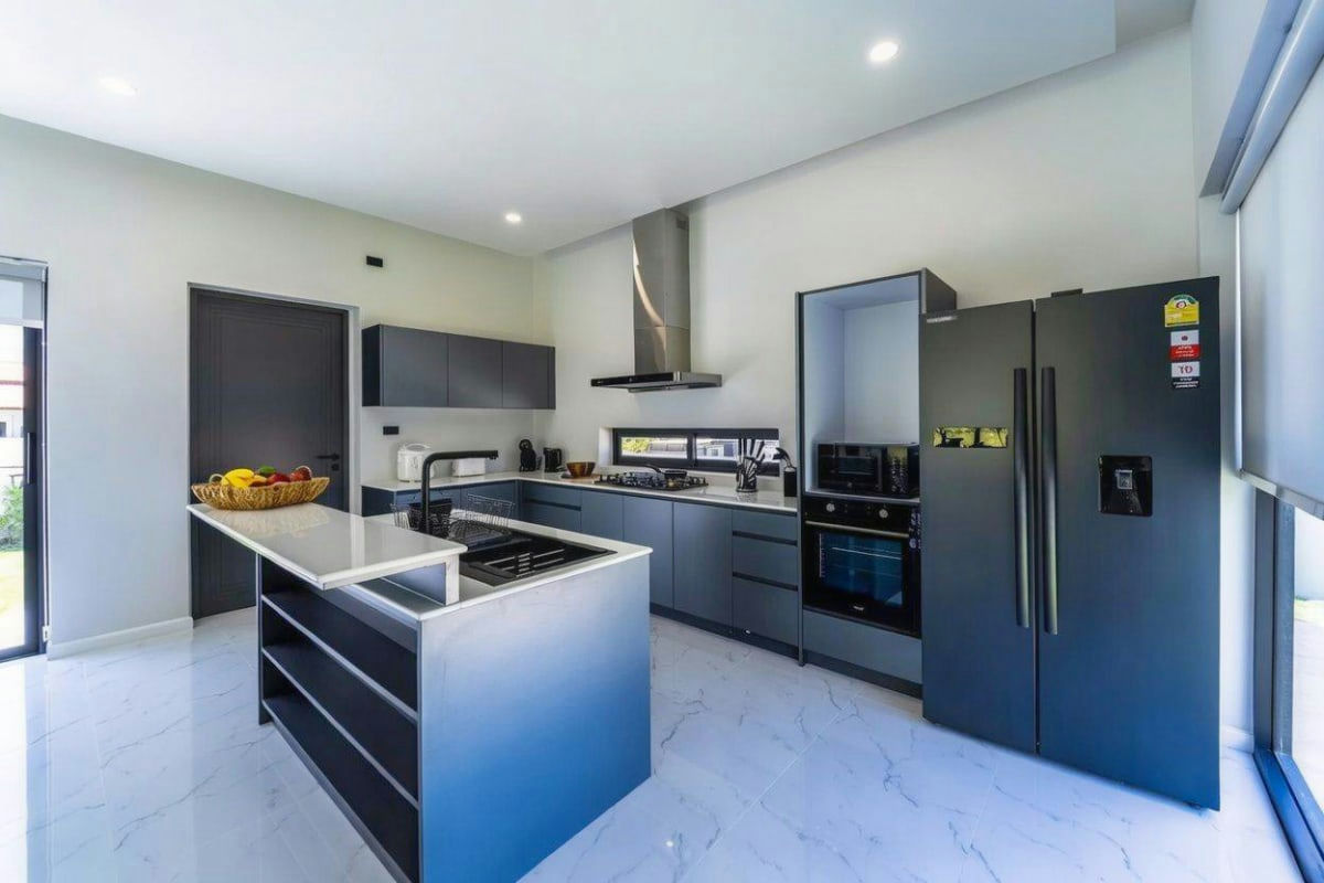 Modern Luxury Private Pool Villa for Rent near the Center of Hua Hin