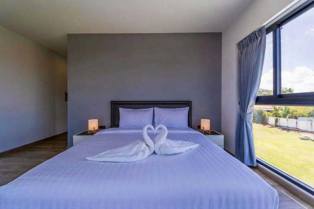 Modern Luxury Private Pool Villa for Rent near the Center of Hua Hin