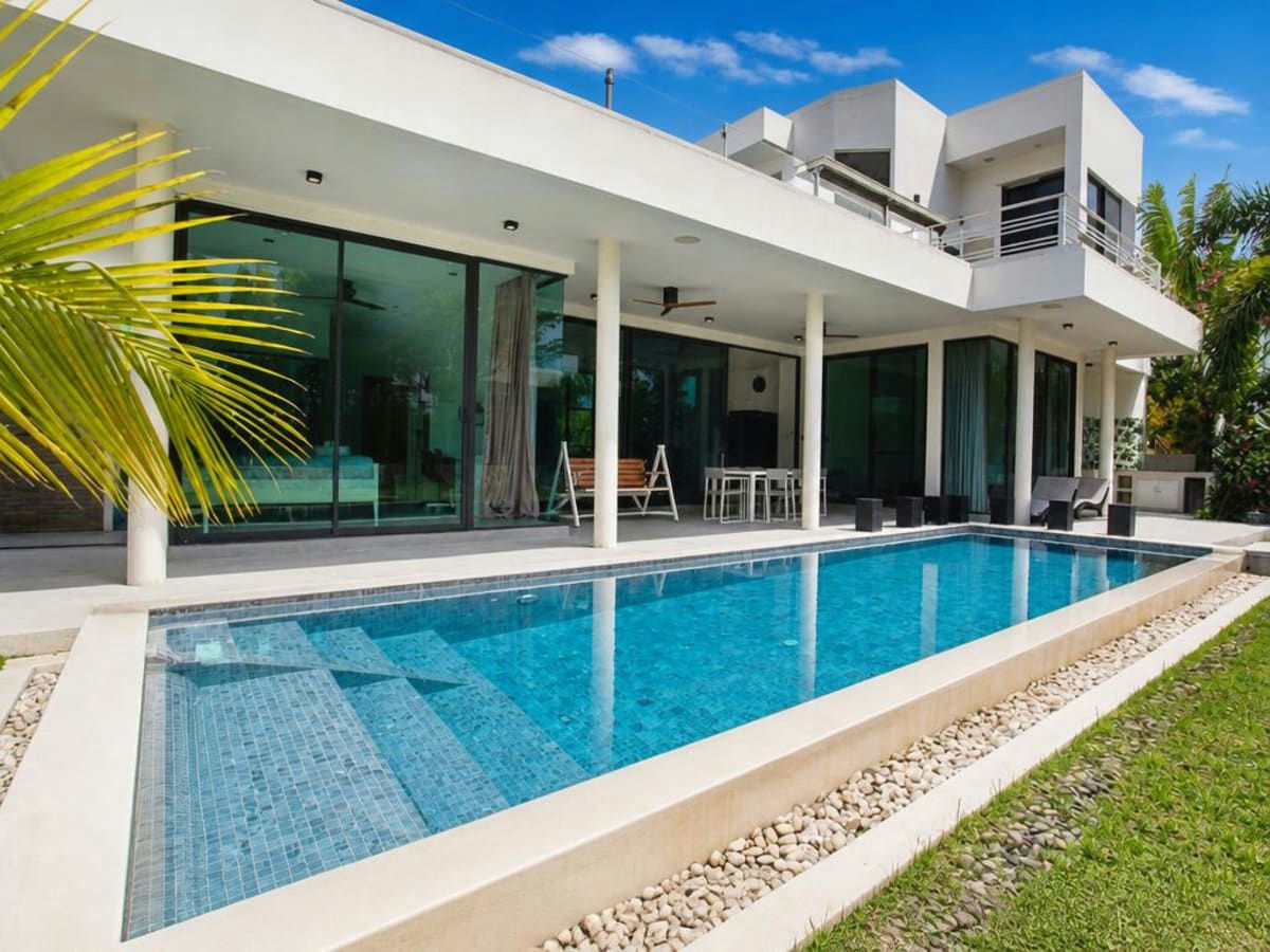Modern Resort Style 4-Bedroom Pool Villa for Rent at La Lua Hua Hin