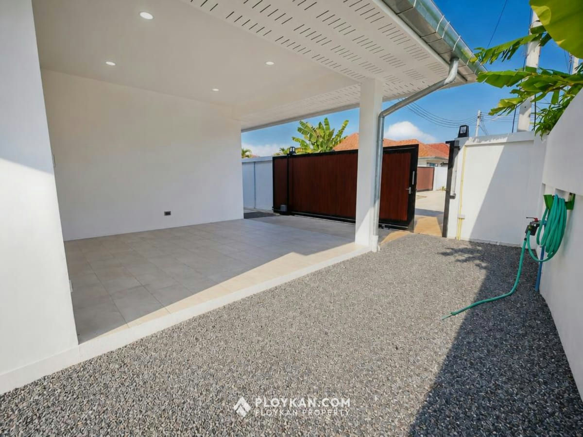Modern 3-Bedroom Pool Villa for Rent in Wang Pong
