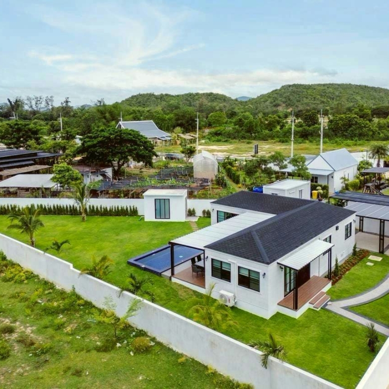 Luxury Private Pool Villa at Botanica Hua Hin Soi 112