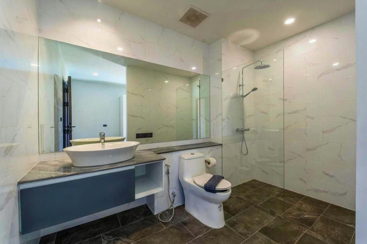 Modern Luxury Private Pool Villa for Rent near the Center of Hua Hin