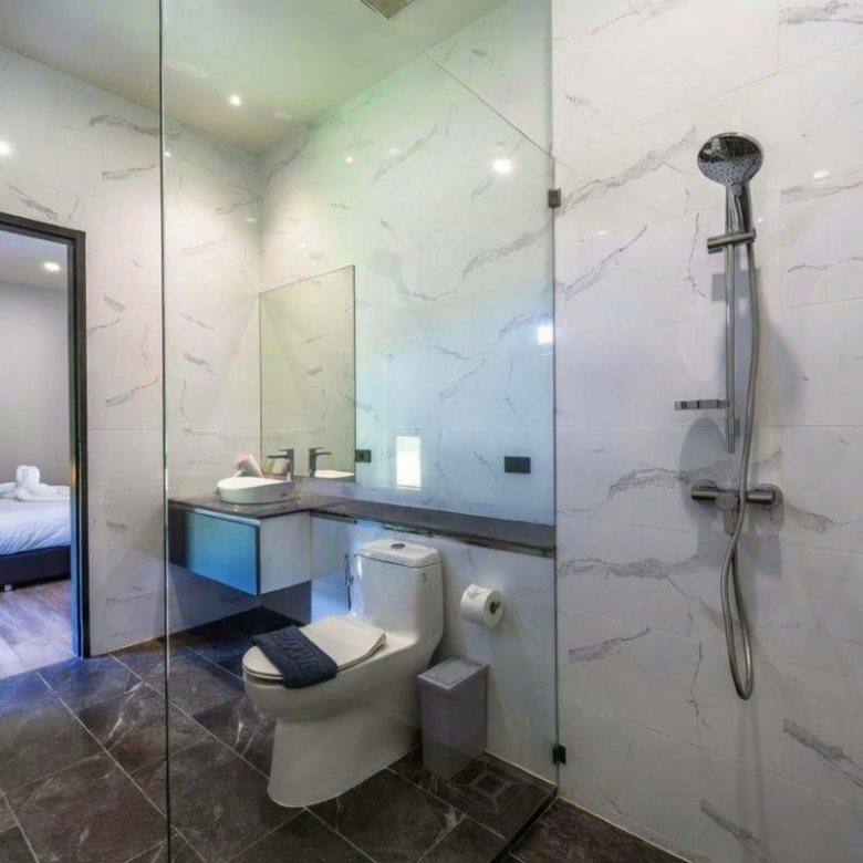 Modern Luxury Private Pool Villa for Rent near the Center of Hua Hin