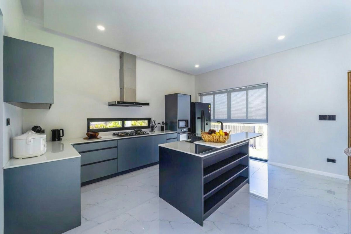 Modern Luxury Private Pool Villa for Rent near the Center of Hua Hin