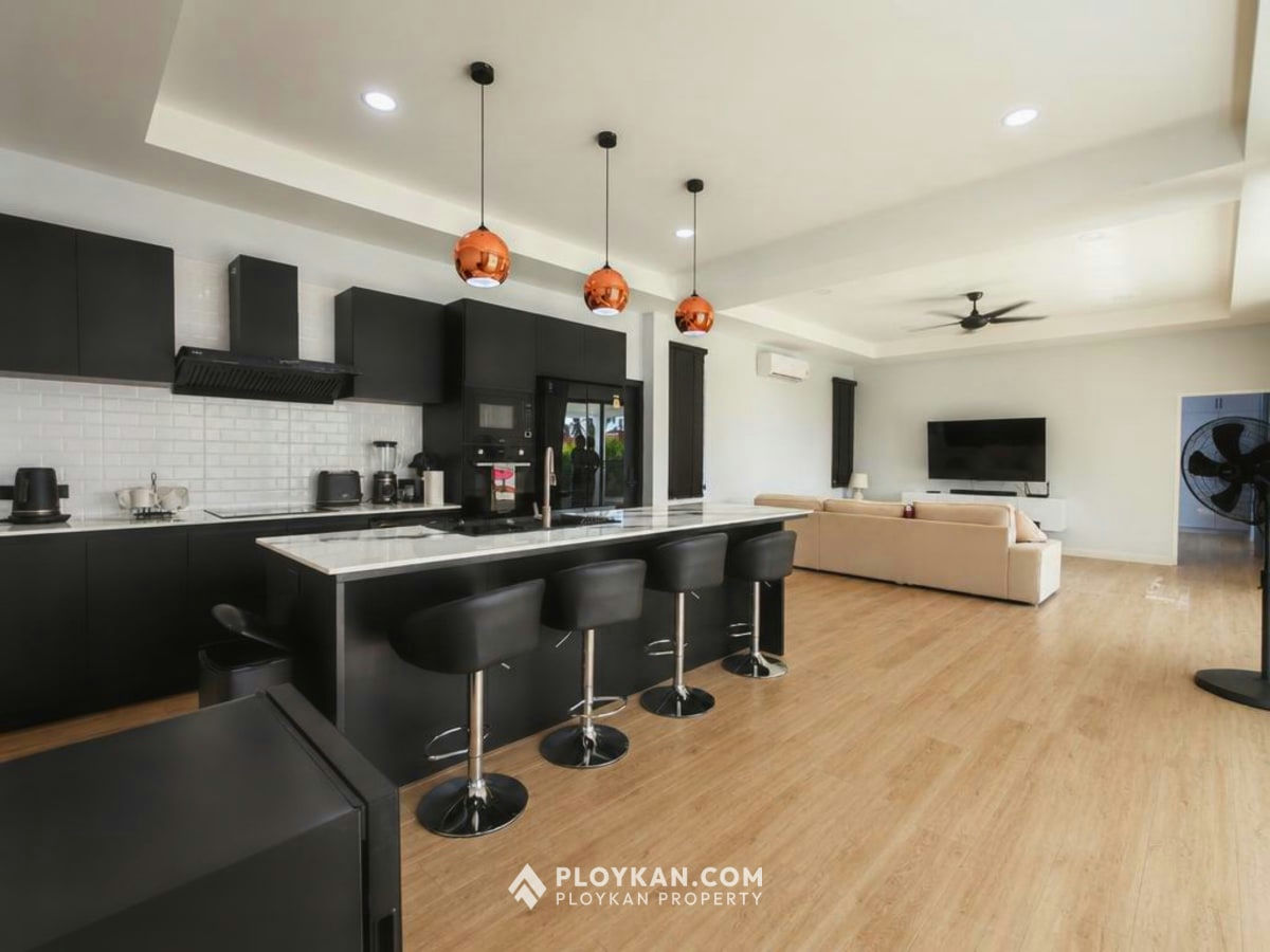 Modern 3-Bedroom Pool Villa for Rent in Wang Pong