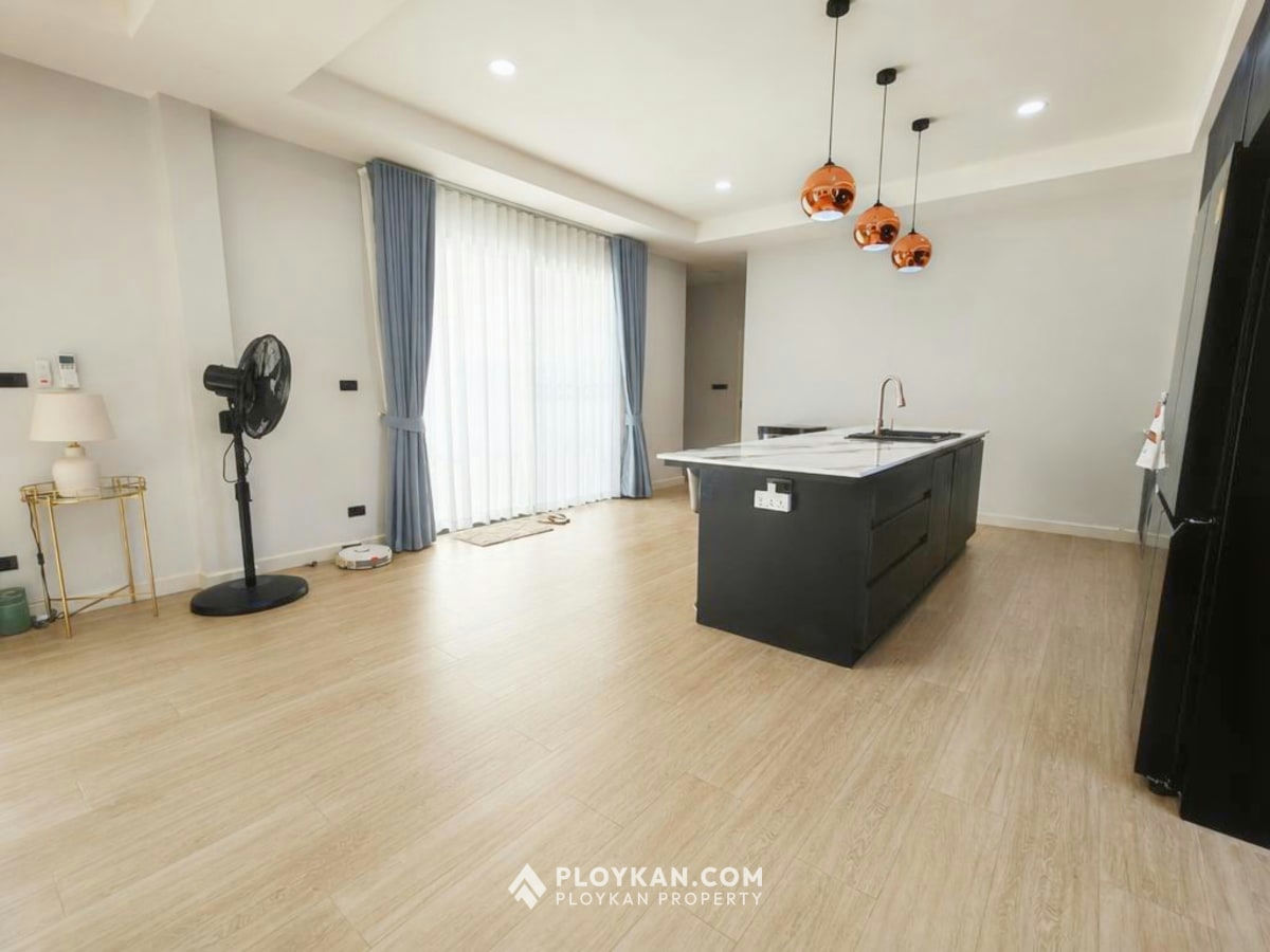 Modern 3-Bedroom Pool Villa for Rent in Wang Pong