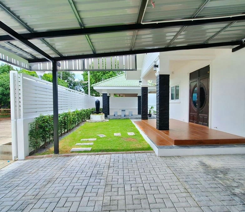House for Sale and Rent in Baan Mongkhon Chai, Thap Tai