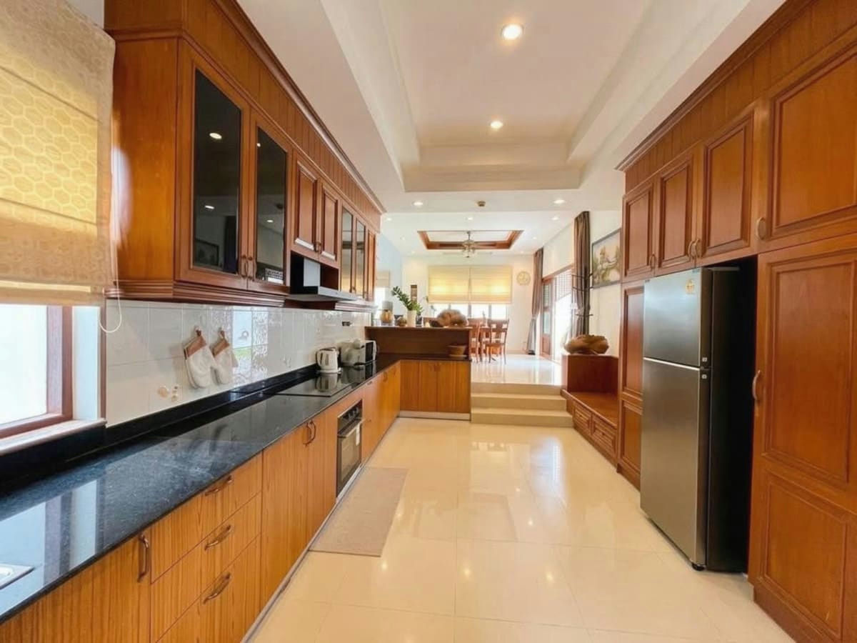 Pet Friendly Two-story 3-Bedroom Villa for Rent in Central Hua Hin