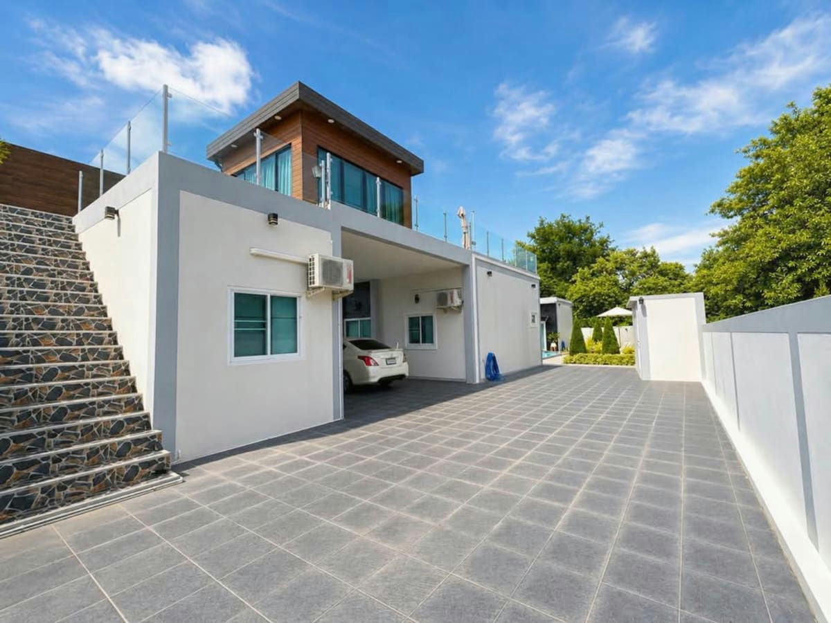 Brand New 4-Bedroom Pool Villa for Rent in Hua Hin Soi 112