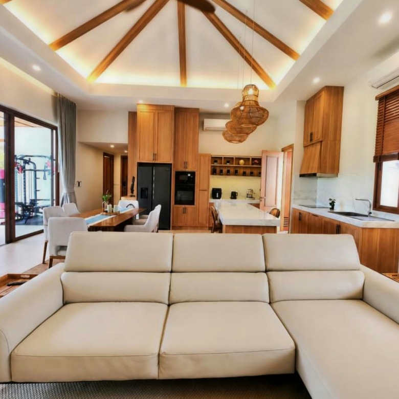 Luxury 3-bedroom Resale Pool Villa at La Felice