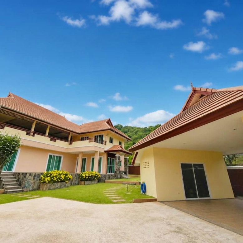 Luxury Villa with Panoramic Sea Views in Khao Tao, Hua Hin