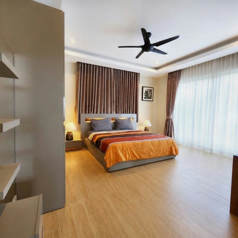 Luxury Spacious 4-Bedroom Pool Villa for Sale in Soi 112